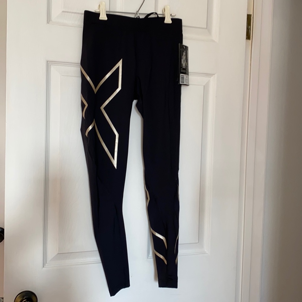 2XU Women’s Compression Tights.